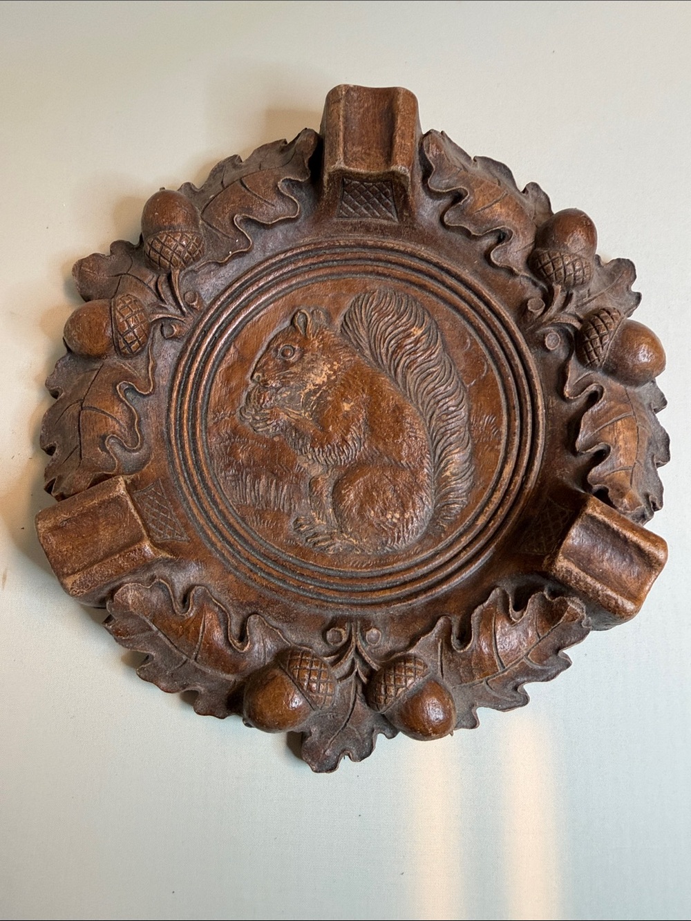 Vintage 1940s squirrel acorn catchall/ashtray